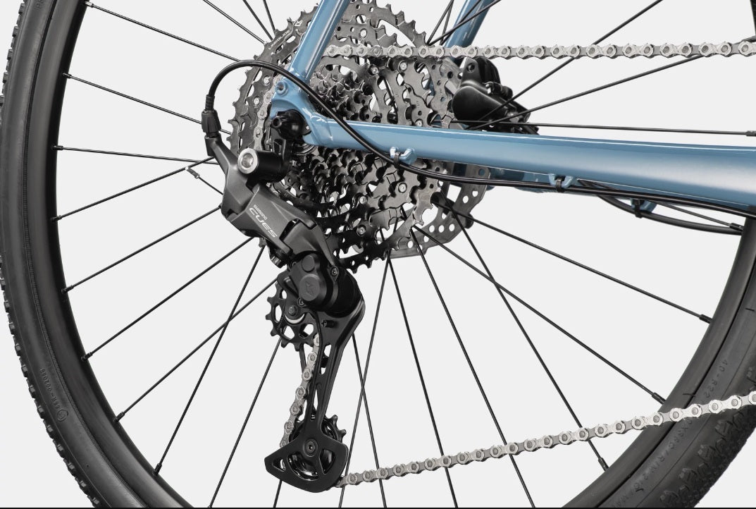 Cannondale Quick CX 2 Shimano Cues 10 Speed Disc Hybrid Bike