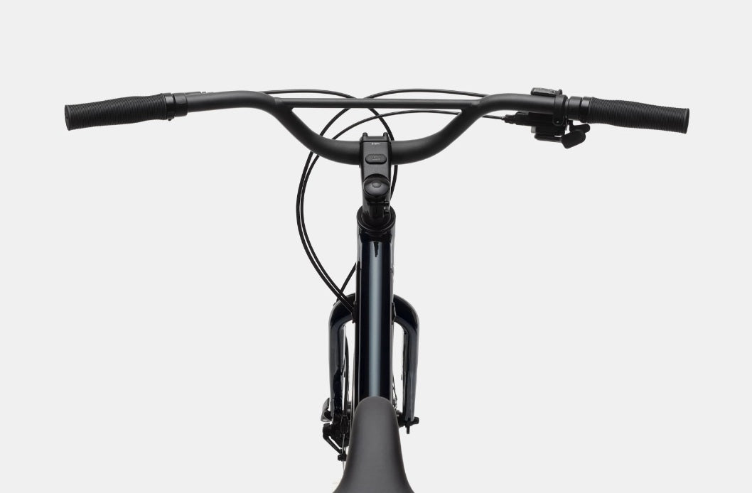 Cannondale Treadwell 3 7 Speed Aluminum Hybrid Bike